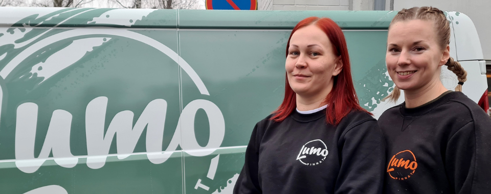 Lumopinnat Oy:n yrittäjät henkilökuvassa