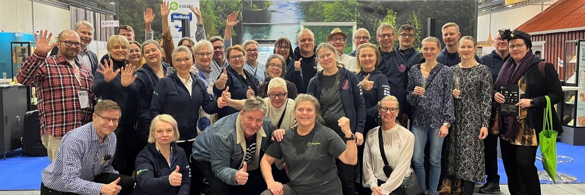 Suomen osaston väkeä Grüne Woche messuilla 2025.